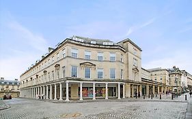 Haus Of Sulis, City Centre Apartment With Lift Access