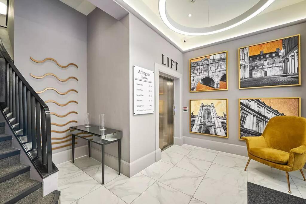 Haus Of Sulis, City Centre Apartment With Lift Access Bath Exterior photo