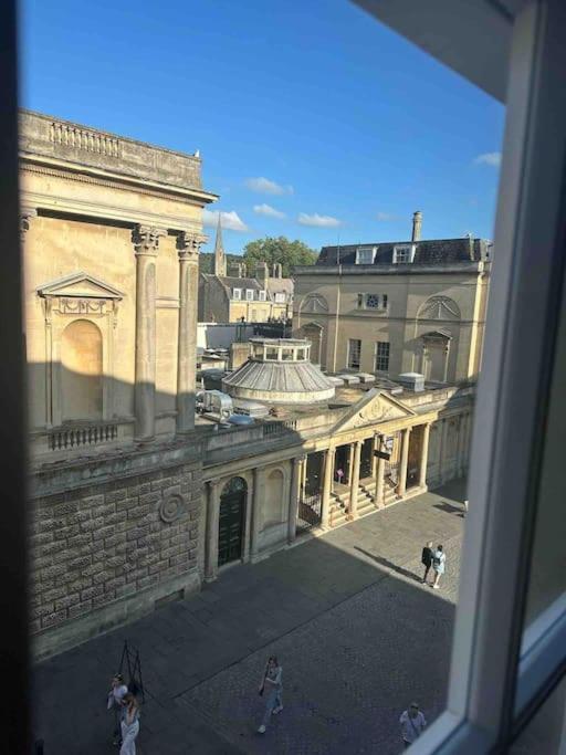 Haus Of Sulis, City Centre Apartment With Lift Access Bath Exterior photo