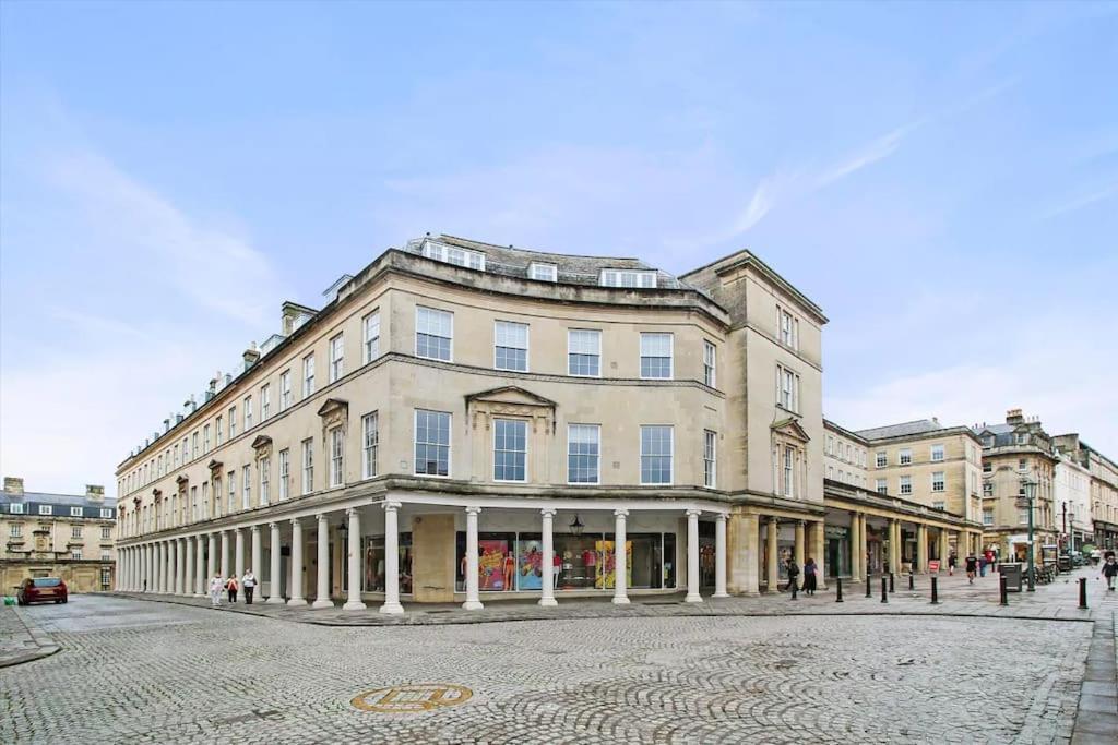 Haus Of Sulis, City Centre Apartment With Lift Access Bath Exterior photo